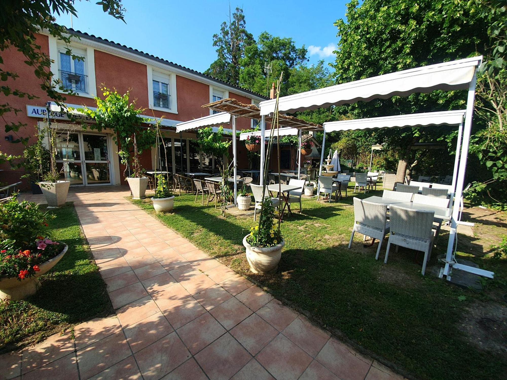 Auberge Des Lacs Bleus Clerac Ngoại thất bức ảnh